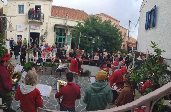 Χριστουγεννιατικες ευχες απο την Φιλαρμονικη (με φωτογραφιες και&nbsp;βιντεο)